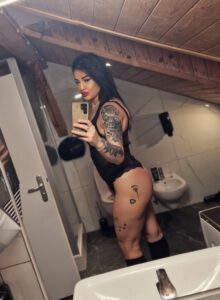 Lady Gloria  TOP ANAL Photo